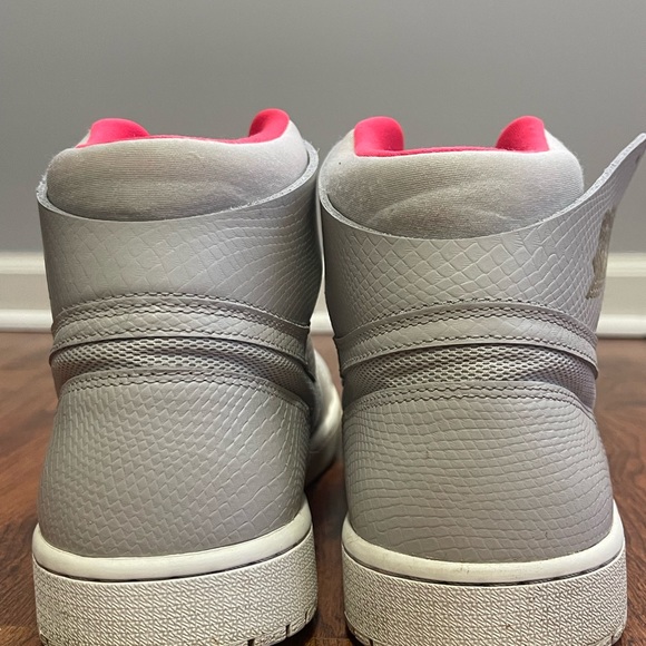 AIR JORDAN 1 RETRO HIGH NOUV Mens - Picture 5 of 7